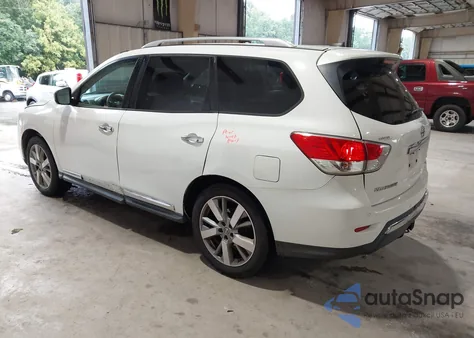 2013 Nissan Pathfinder Platinum z USA, uszkodzony, nr VIN 5N1AR2MM0DC687161